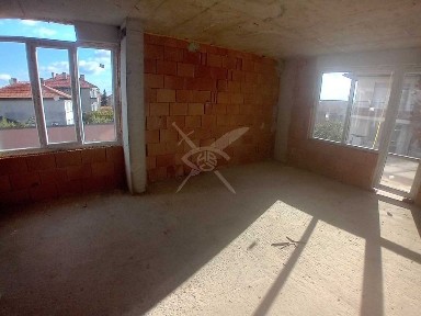 Тристаен апартамент в Ахелой 70770
