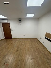 Офис 24 кв. м под Наем в София Център | Близо до Метро