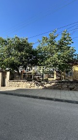 Просторна къща за ремонт в гр. Харманли