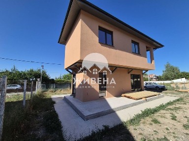 Продава нова къща в с. Яребична площ 113 кв. м