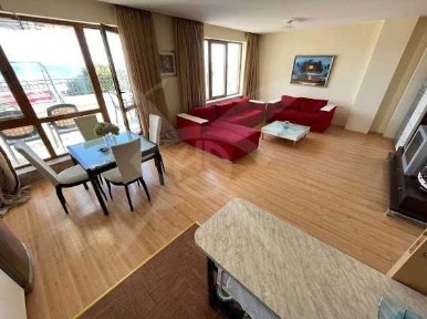 Тристаен апартамент в гр. Свети Влас