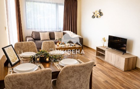 Продава обзаведен 3-стаен апартамент, к. к. Св. Св. Константин и Елена
