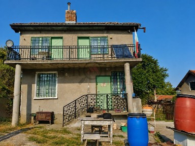 Продажба Вила гр. Велико Търново - с. Арбанаси 61m² и двор 471m²