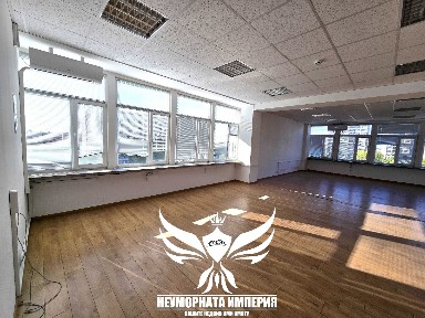 Под наем помещение офис склад цех ателие работилница база 100кв. м. на четвърти етаж в град Пловдив квартал западен