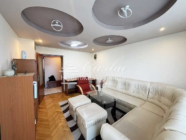 Тристаен апартамент - кв. Тракия север