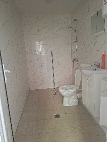 Търговско помещение, кв. Вароша