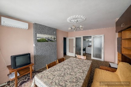 Тристаен апартамент в гр. Варна, Колхозен пазар!
