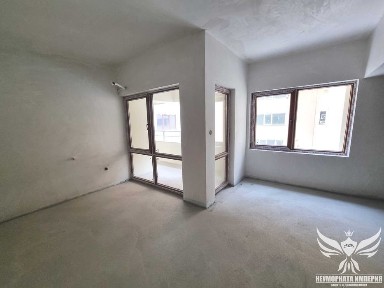 Топ център - модерен, двустаен 102кв. м. 5ет. в гр. Асеновград