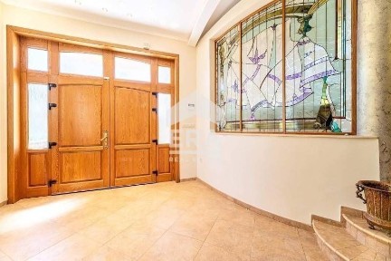 ЕКСКЛУЗИВНО! Луксозна къща двор 1420м2,м-т Евксиноград, гр. Варна