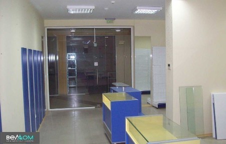 Магазин 105 м2< Младост